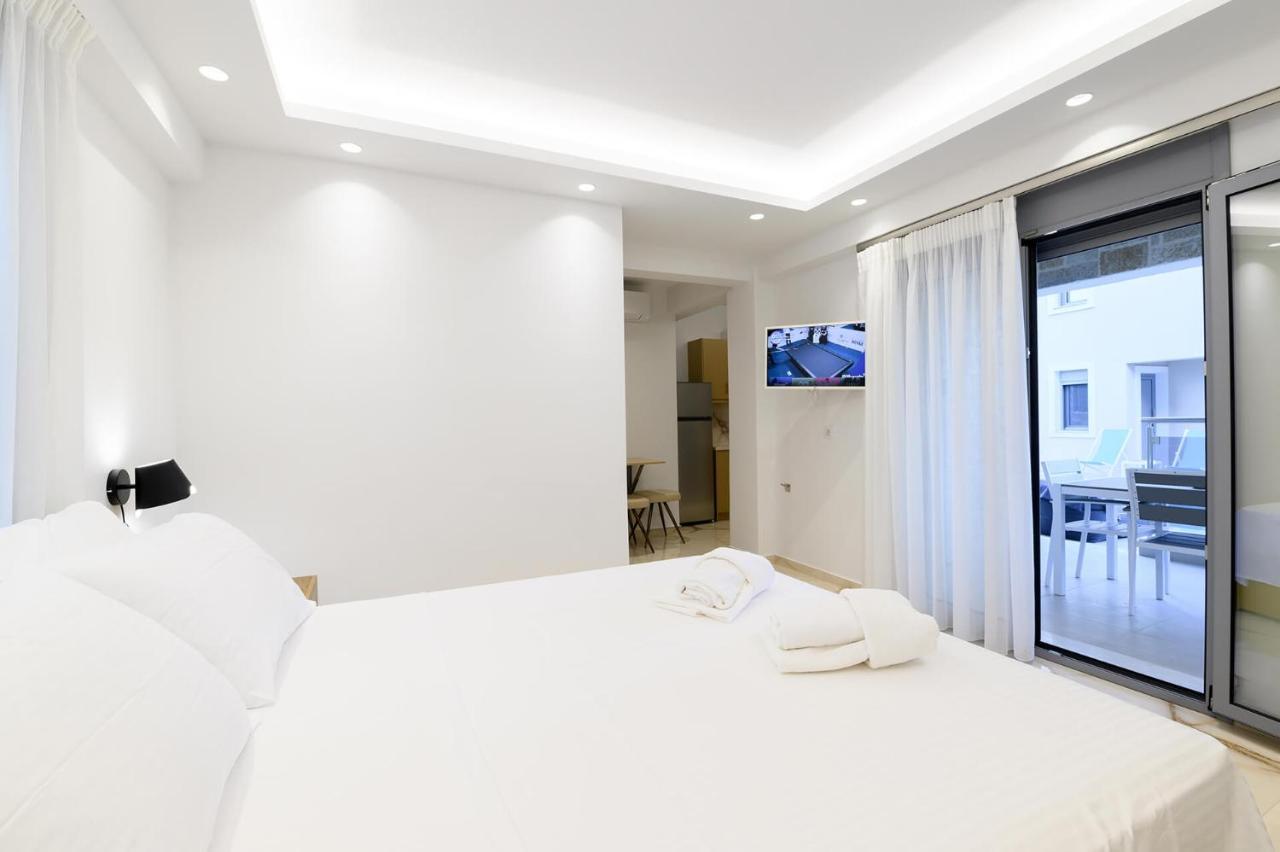 Momento Luxury Apartments Walking Distance From The Beach Nikiana Dış mekan fotoğraf